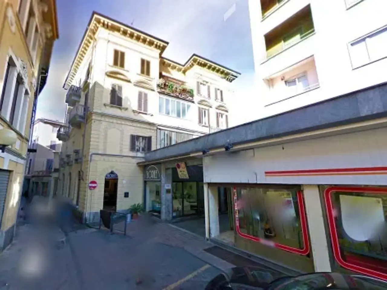 Negozio in Via Guglielmo Marconi 5, Biella, {3} - Foto 2