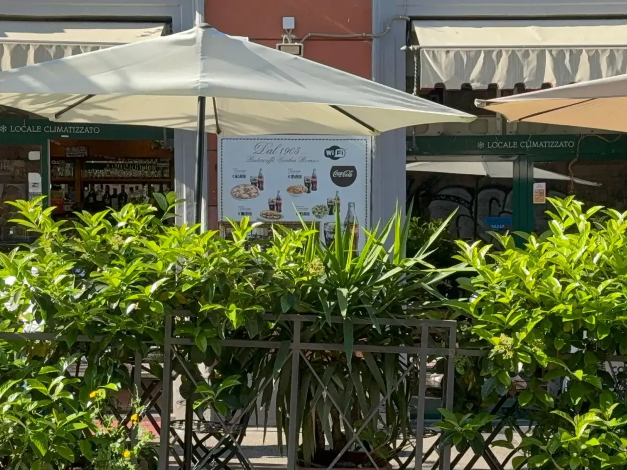 Wine bar in Via di San Giovanni in Laterano 254, Roma, {3} - Foto 1