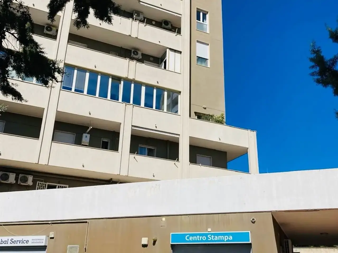 Negozio in  Bari, Bari, {3} - Foto 1