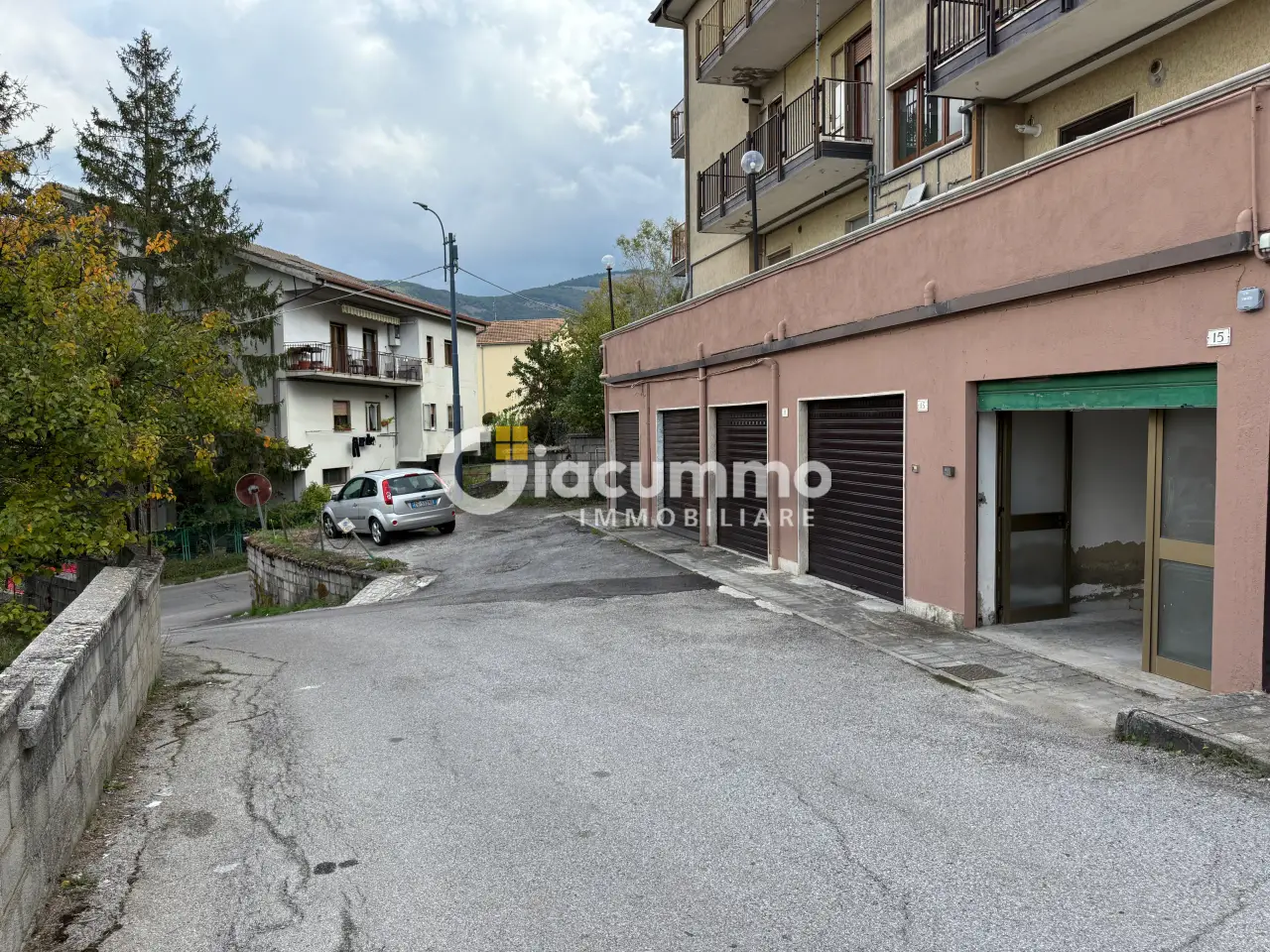 Magazzino in Piazzale Aldo Moro 15, Potenza, {3} - Foto 2