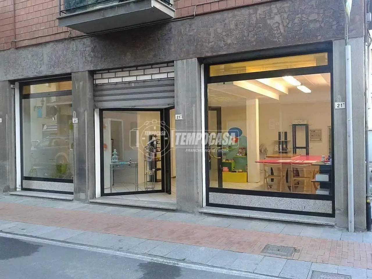 Negozio in Via G. Marconi 21, San Giovanni In Persiceto, {3} - Foto 1