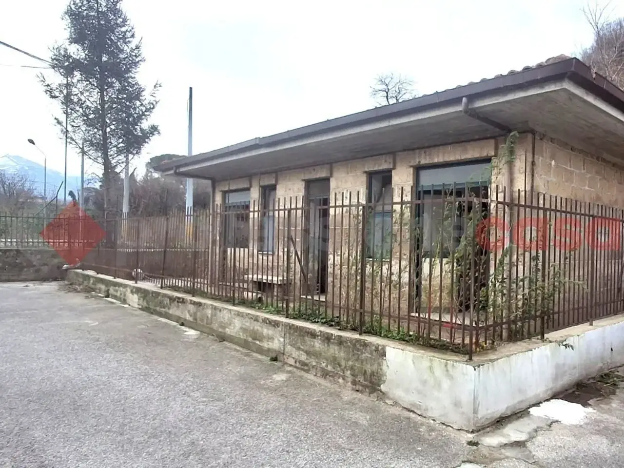 Negozio in Via Cirillo 36, Mercato San Severino, {3} - Foto 1