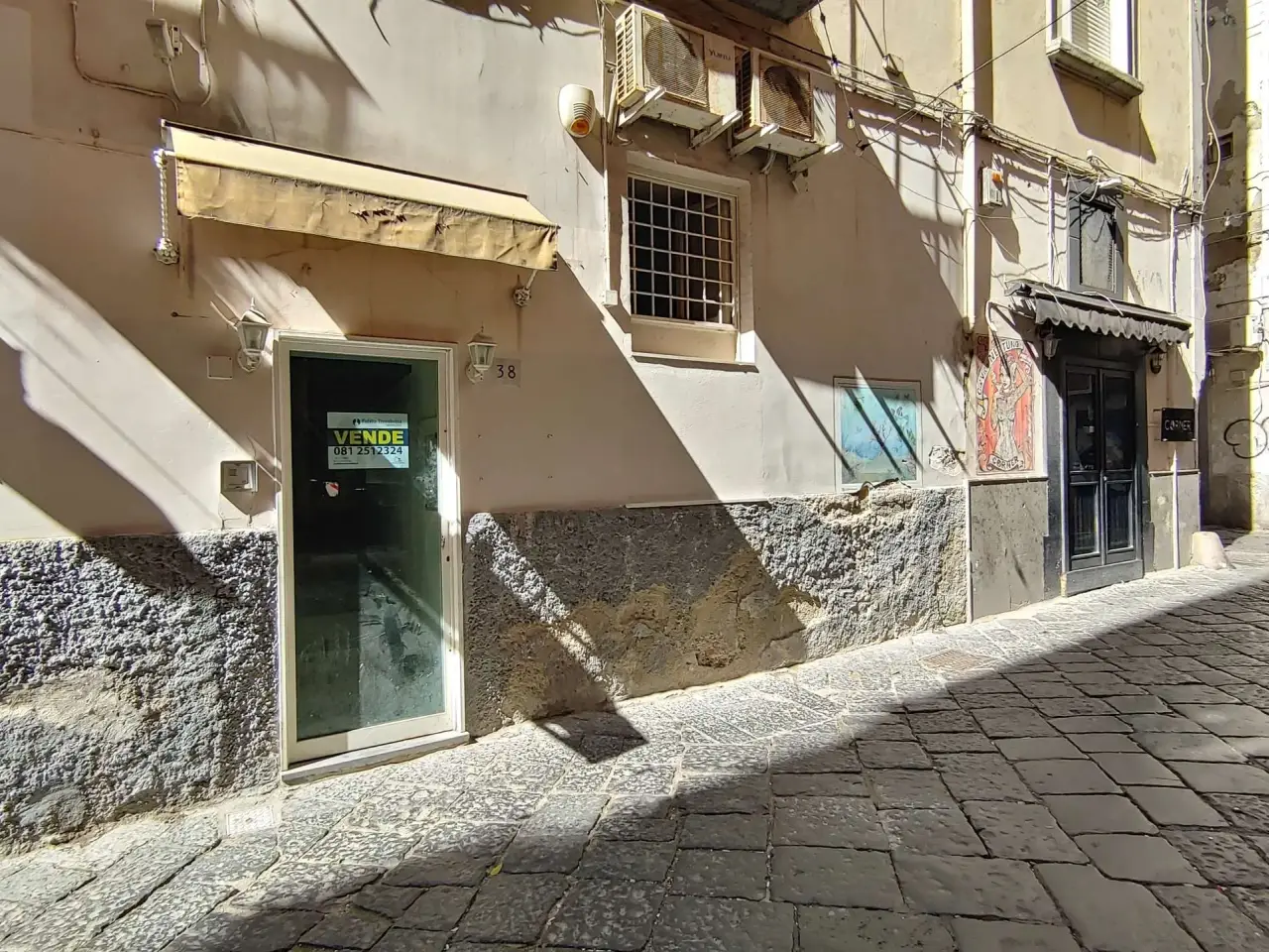 Negozio in Via Ferrigni  38, Napoli, {3} - Foto 2