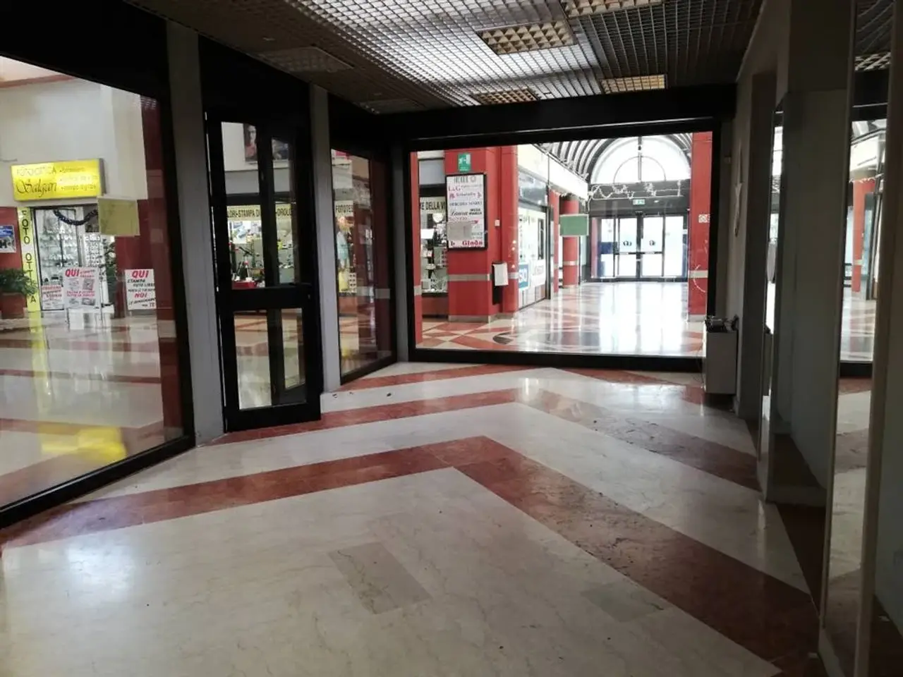 Negozio in  Brescia, Brescia, {3} - Foto 2