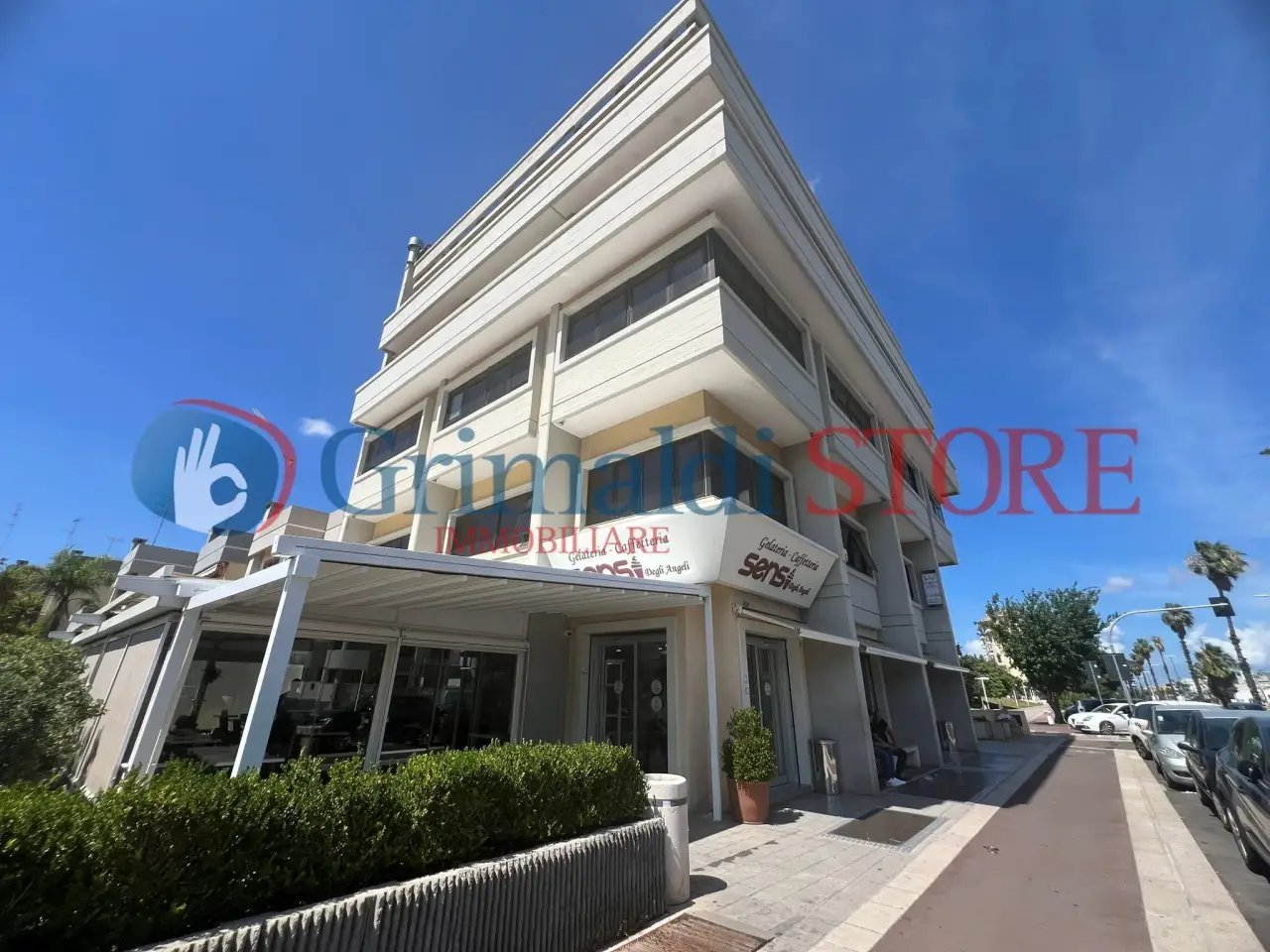 Palazzina commerciale in Viale Giovanni Paolo II 9, Lecce, {3} - Foto 1