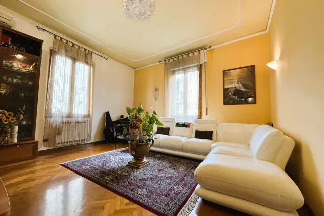 Vierzimmerwohnung in Via Reginaldo Giuliani 105, Firenze - Foto 1