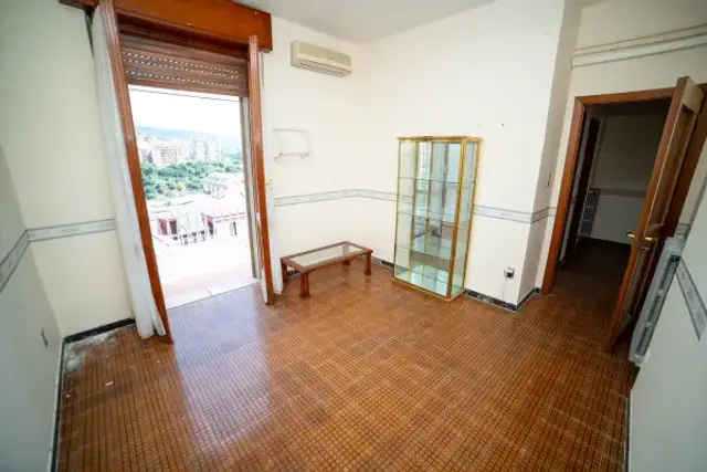 2-room flat in Via Giuseppe Poerio 52, 88100 , Catanzaro - Photo 1