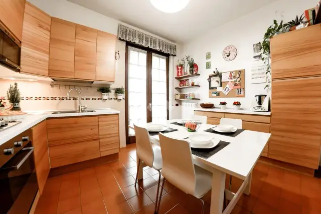 3-room flat in Via Crema 32, Cologno al Serio - Photo 1