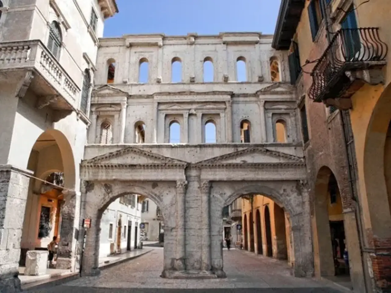 Negozio in Piazza delle Erbe, Verona, {3} - Foto 2