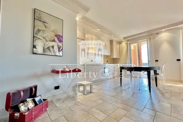 2-room flat in Via Brunati, Salò - Photo 1