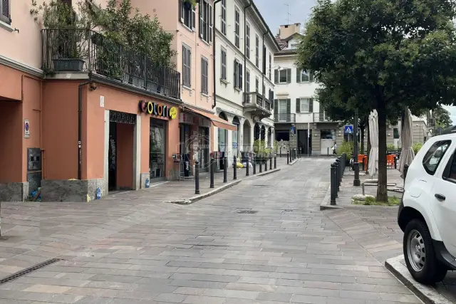 Boxen in Via Pesa del Lino, Monza - Foto 1