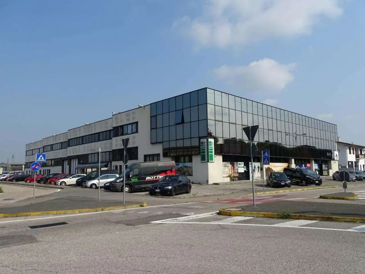 Ufficio in , San Martino Buon Albergo, {3} - Foto 1