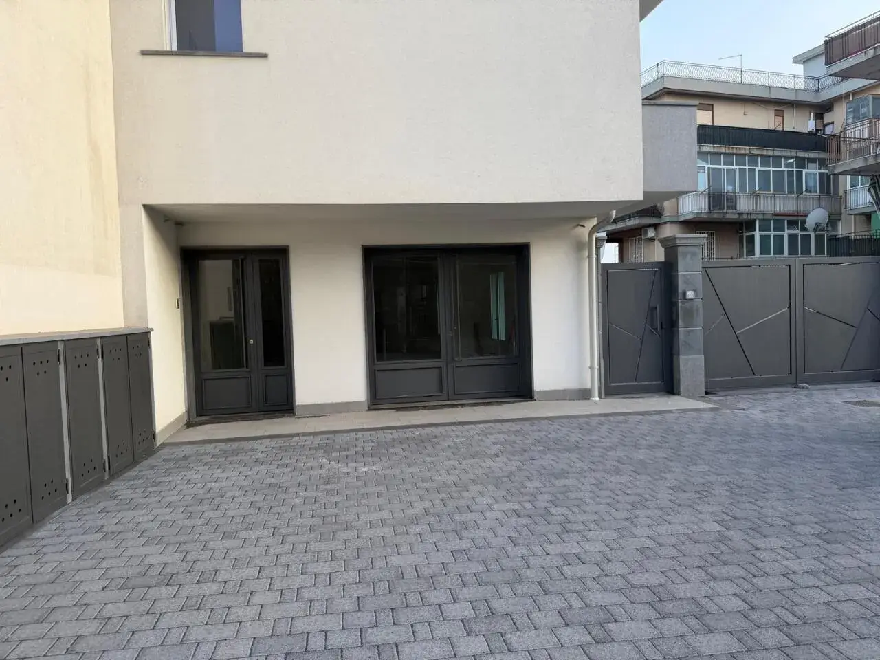 Palazzina commerciale in Via G. Marconi 12, Tremestieri Etneo, {3} - Foto 2