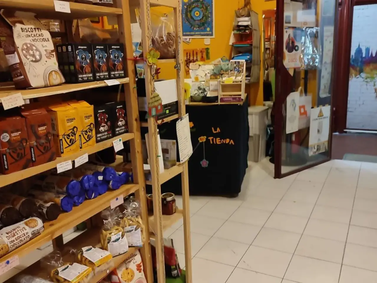 Locale commerciale in Piazza Luigi Vanvitelli, Rione Antignano, Municipalità 5, Napoli, Campania, 80129, Italia, Napoli, {3} - Foto 2