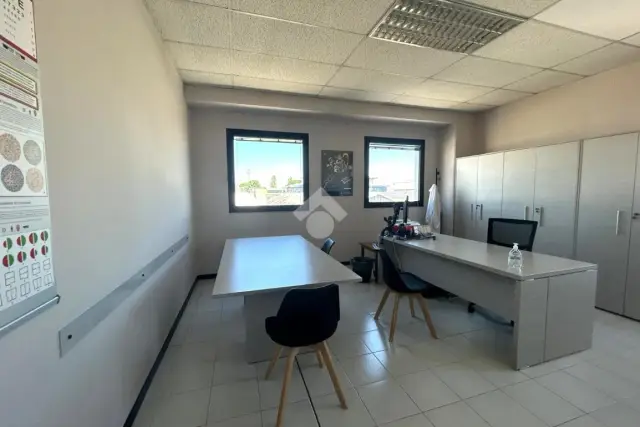 Office in {3}, Viale dell'Industria 79 - Photo 1