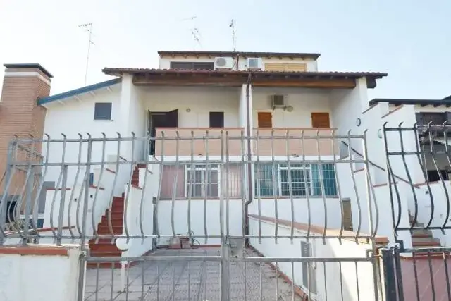 Villa a schiera in {3}, Viale Portorico - Foto 1