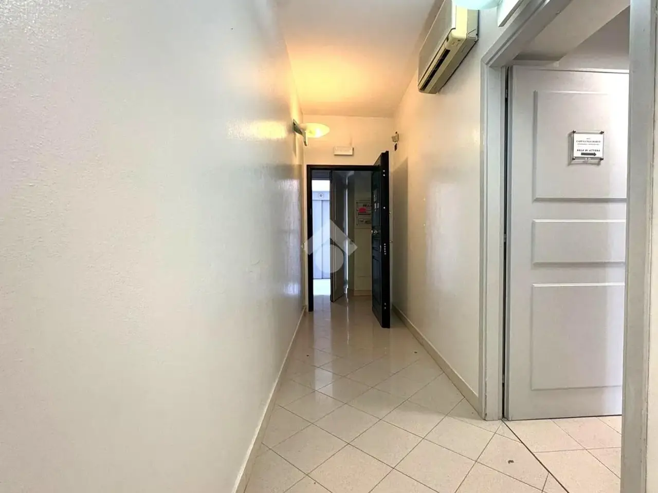 Ufficio in Ufficio Via Bastione 34, Massa, {3} - Foto 1