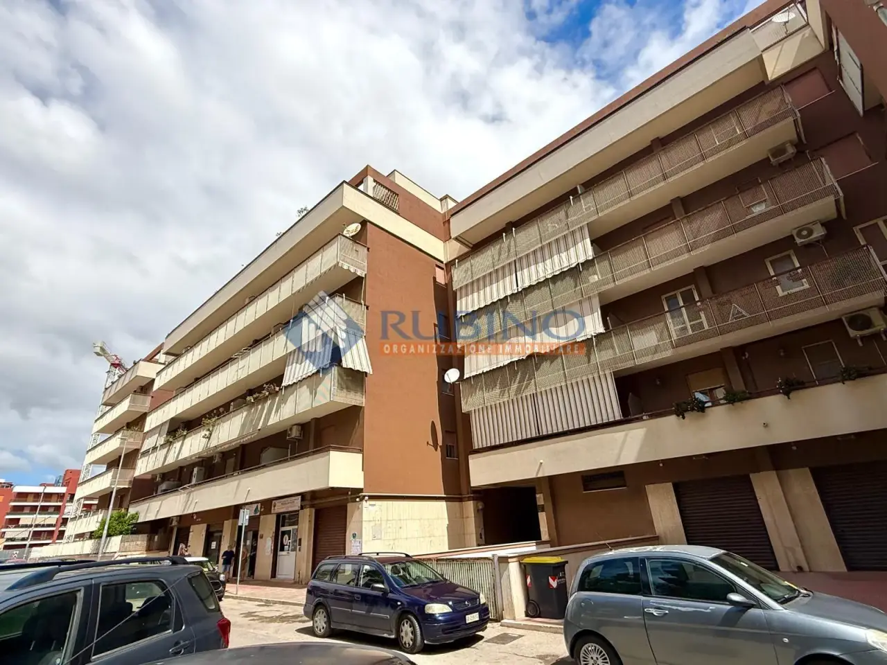 Magazzino in Via Sandro Pertini 16, Trani, {3} - Foto 1