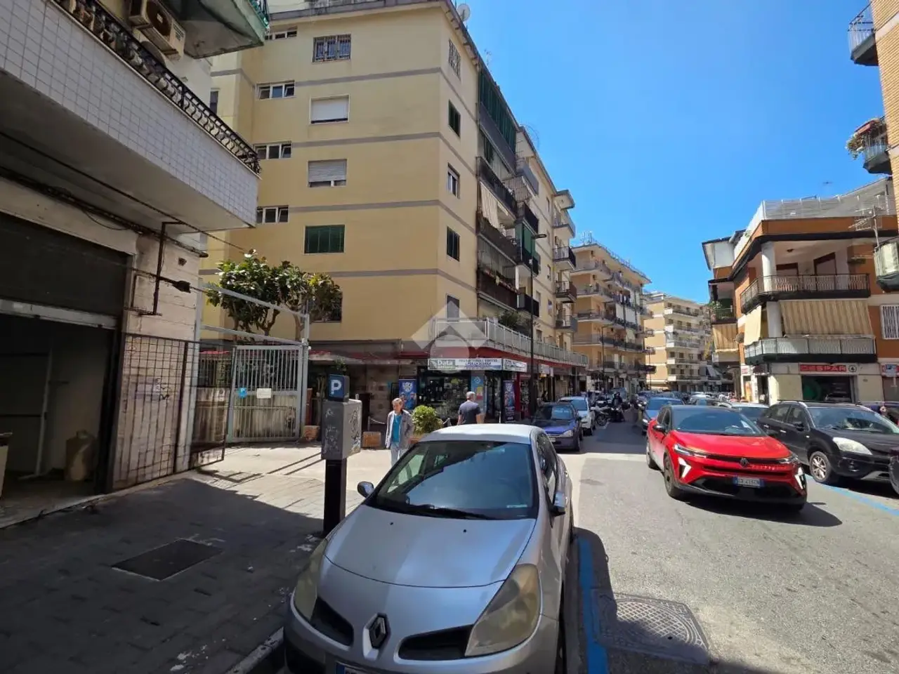 Negozio in Via Nicolò Garzilli 9, Napoli, {3} - Foto 1