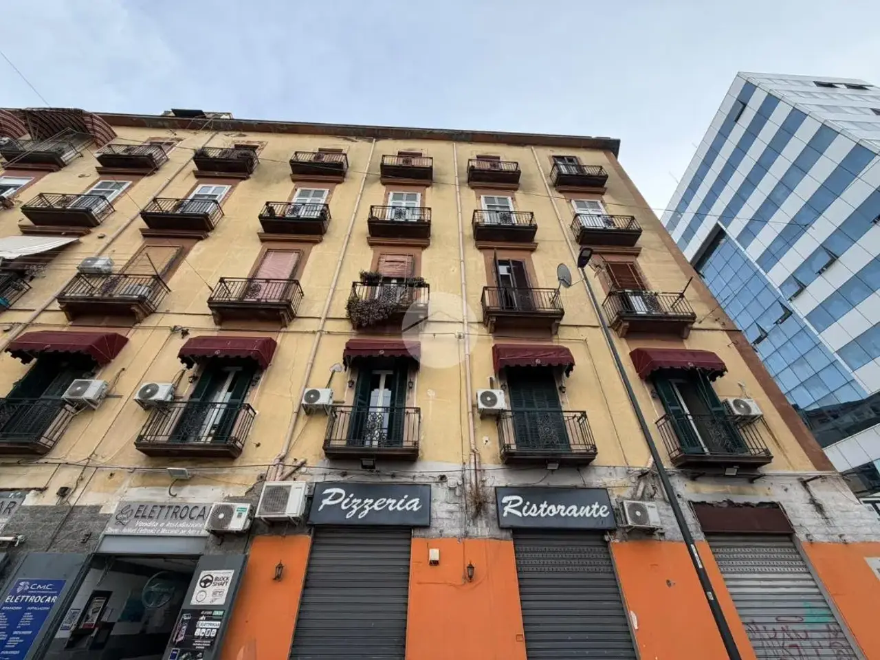 Negozio in Piazza Guglielmo Pepe 19, Napoli, {3} - Foto 2