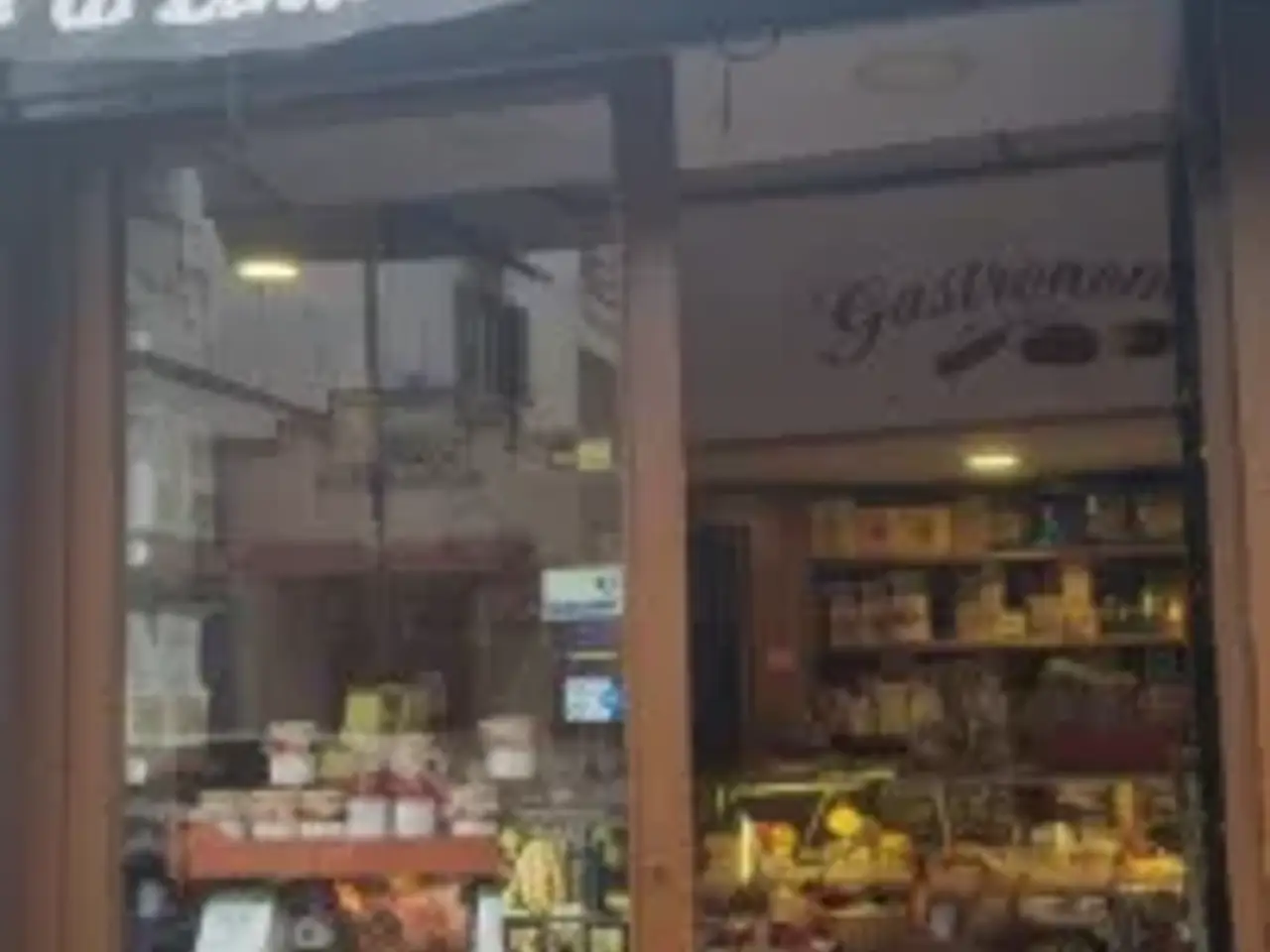 Alimentari in Via Pigna, Napoli, {3} - Foto 1
