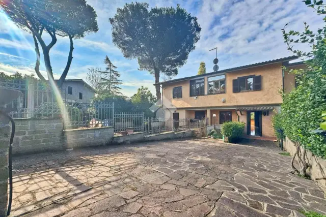 Villa in Via Antonio Gramsci 32, Campagnano di Roma - Foto 1