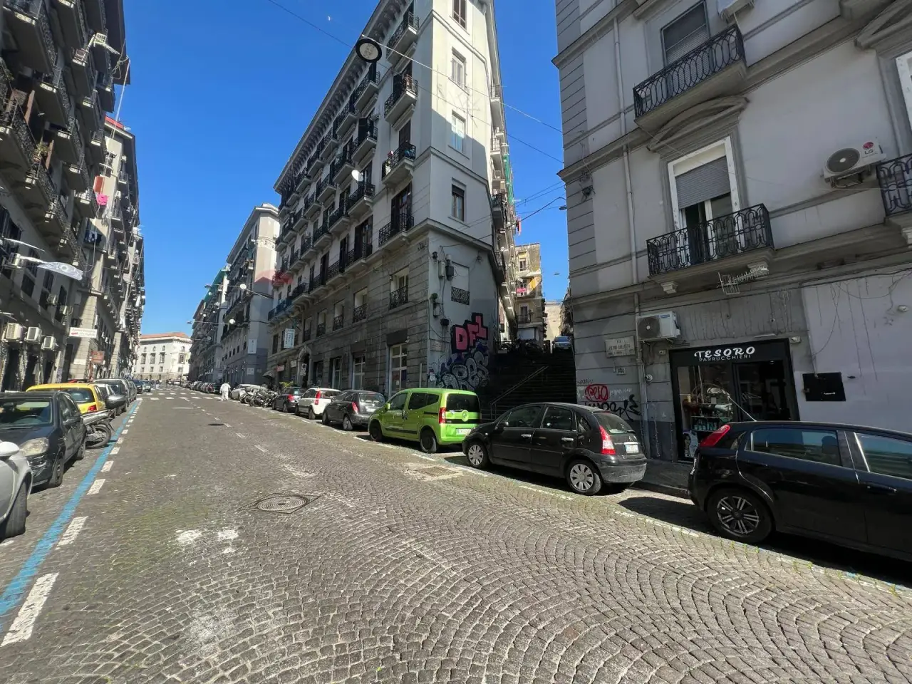 Negozio in Via Pietro Colletta 62, Napoli, {3} - Foto 1