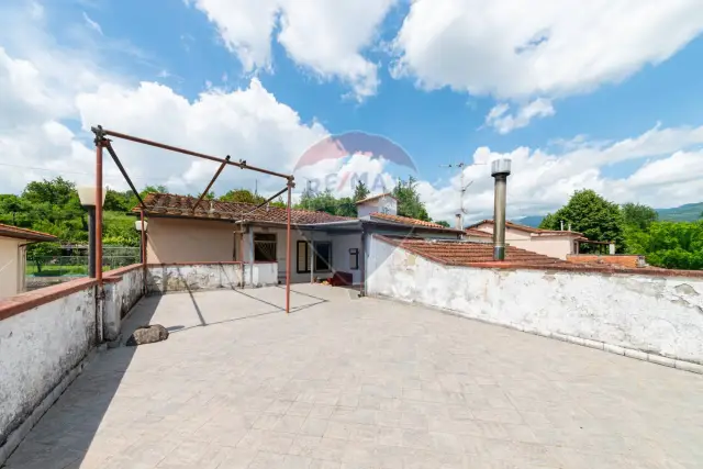 Quadrilocale in vendita, Via Torquato Tasso 64, Reggello - Foto 1
