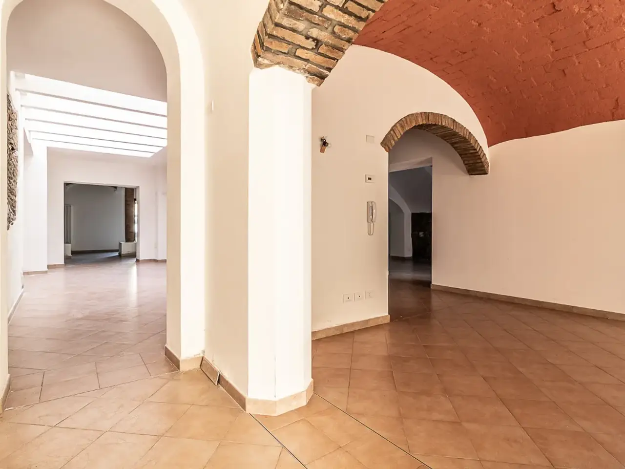 Negozio in Via Roma 80, Borgo Tossignano, {3} - Foto 1
