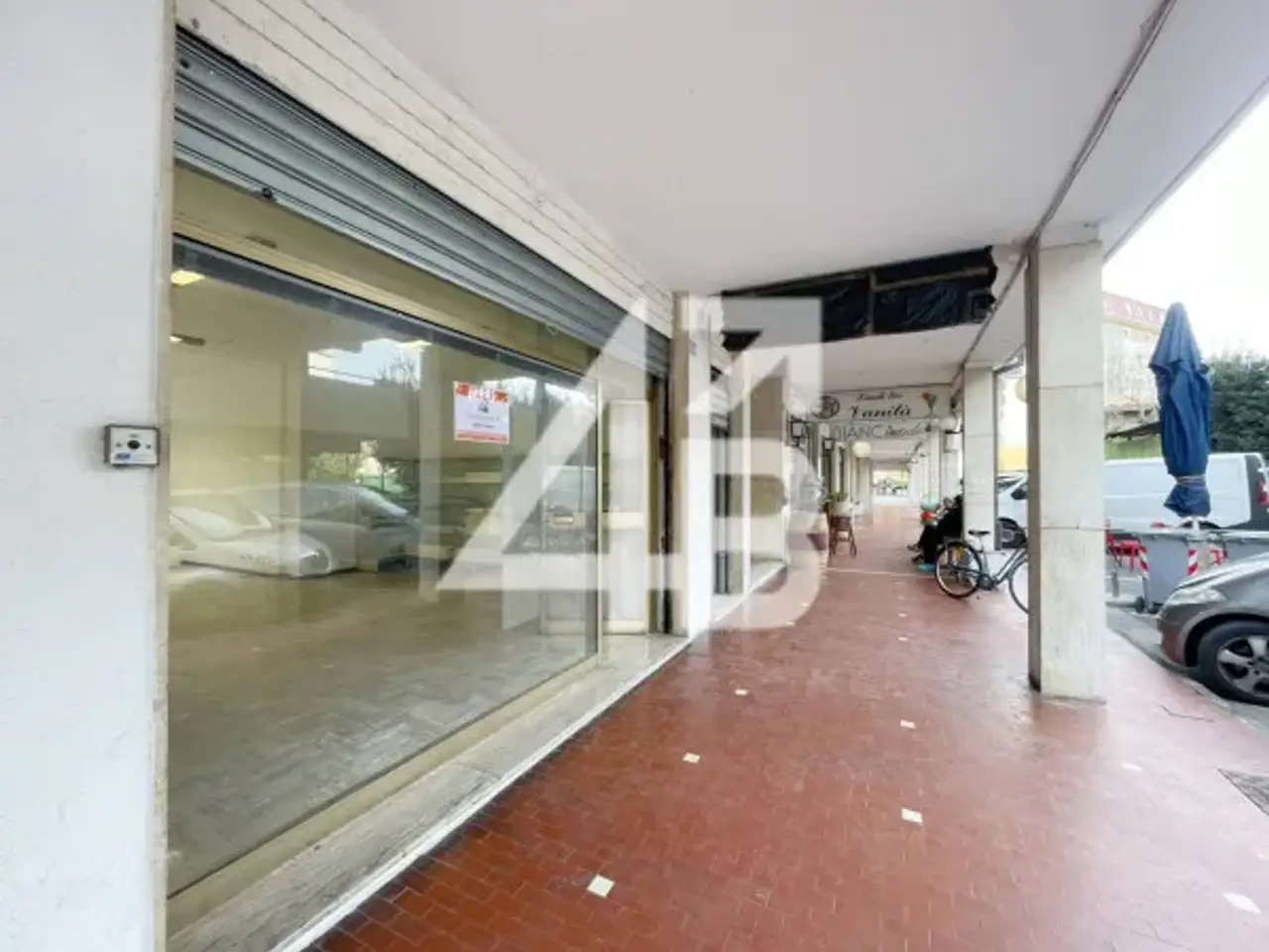 Negozio in Via 1 Maggio 7, Cervignano Del Friuli, {3} - Foto 2