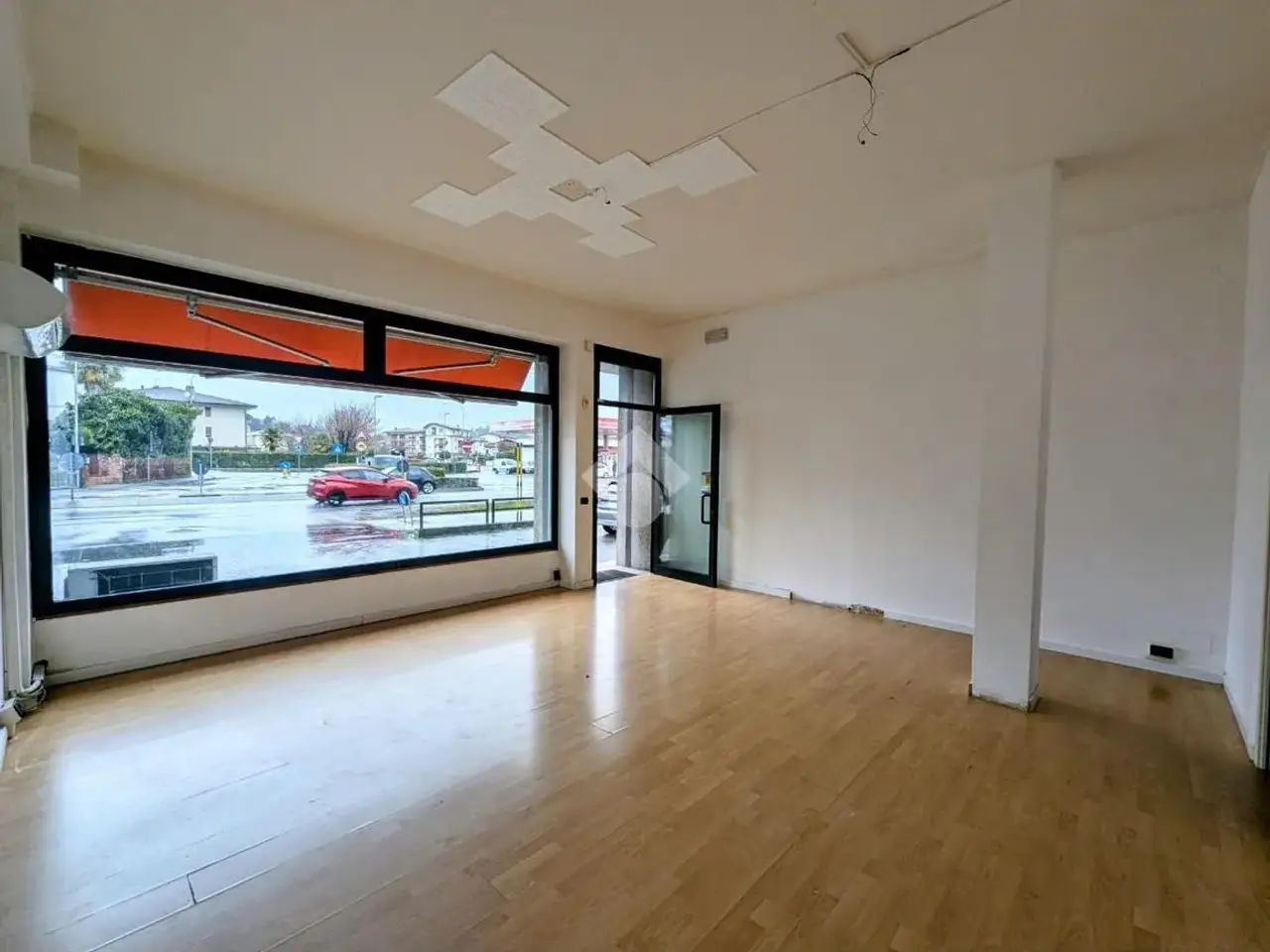 Negozio in Viale Venezia, Conegliano, {3} - Foto 1