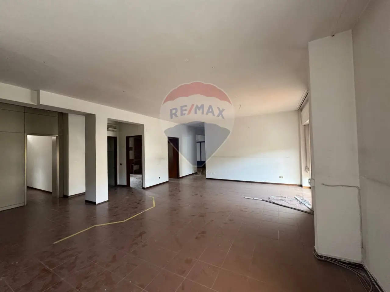 Ufficio in Via Flaminia 3, Spoleto, {3} - Foto 1