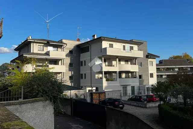 3-room flat in Via Miramonti 7, Usmate Velate - Photo 1