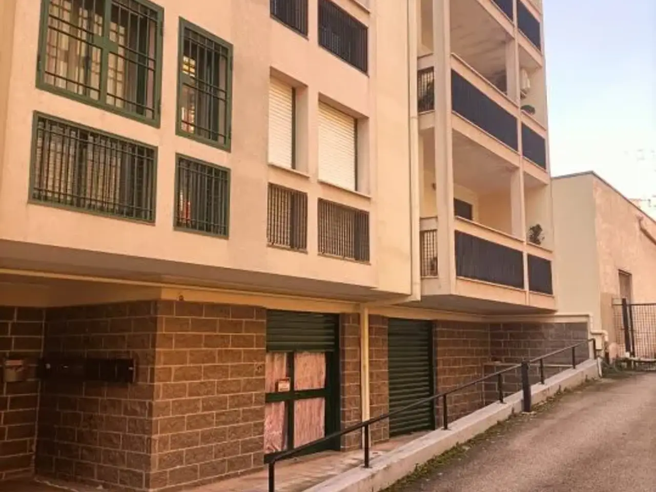 Negozio in Via Vincenzo Mastrorocco 44, Acquaviva Delle Fonti, {3} - Foto 2