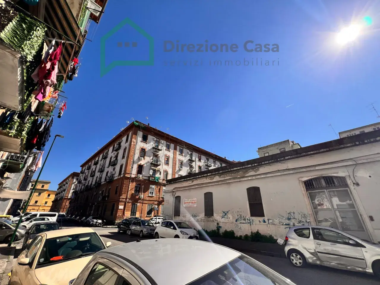 Esercizio commerciale in Via Giuseppe Palmieri,47, Napoli, {3} - Foto 1