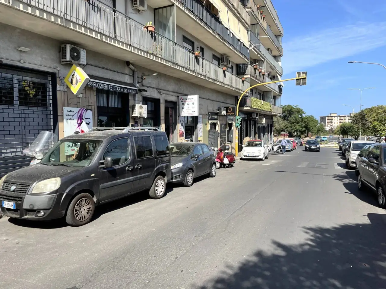 Negozio in Viale Montenero, Catania, {3} - Foto 1