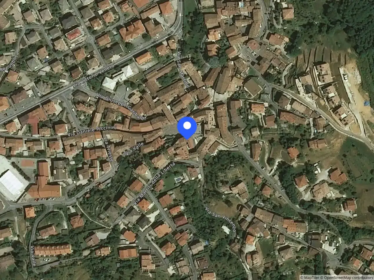 Autorimessa in Piazza Giuseppe Mazzini, 24, 24020 Pradalunga Bg, Italia 24, Pradalunga, {3} - Foto 2