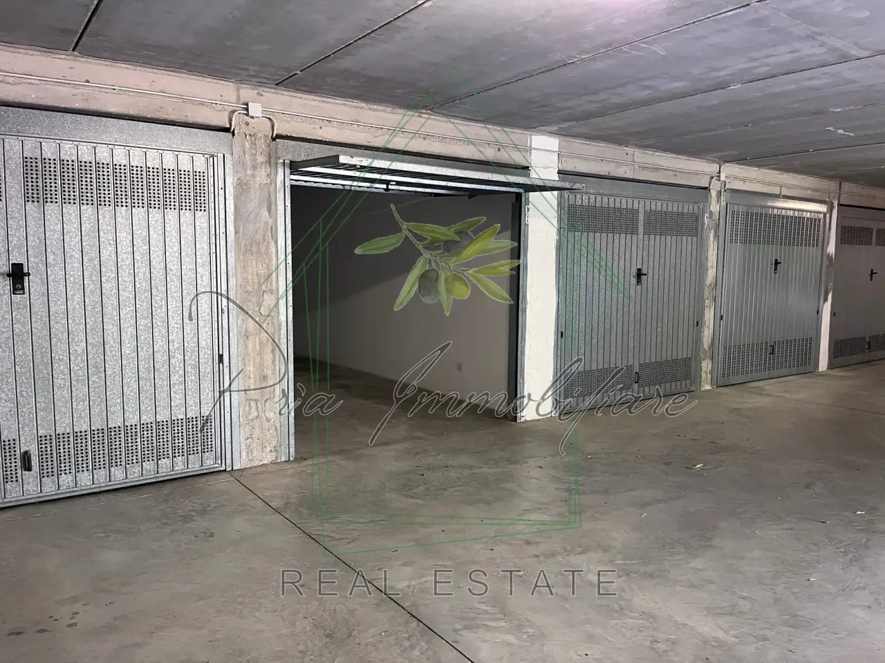 Parcheggio chiuso in Via Marco Polo, Rapallo, {3} - Foto 2