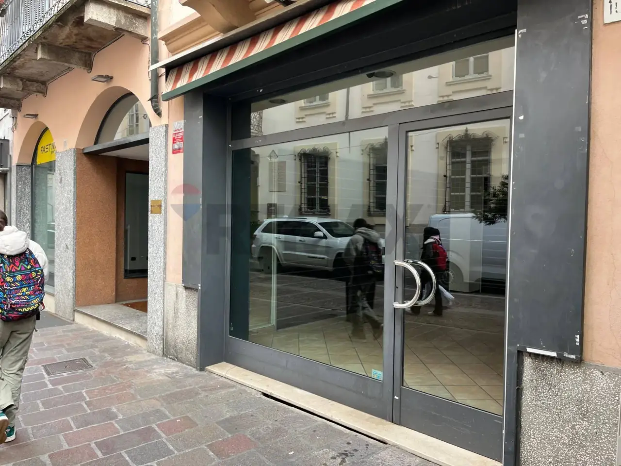 Negozio in Corso Roma 107, Lodi, {3} - Foto 1