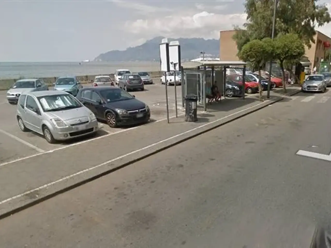 Negozio in Via Lungomare Colombo, Salerno, {3} - Foto 2
