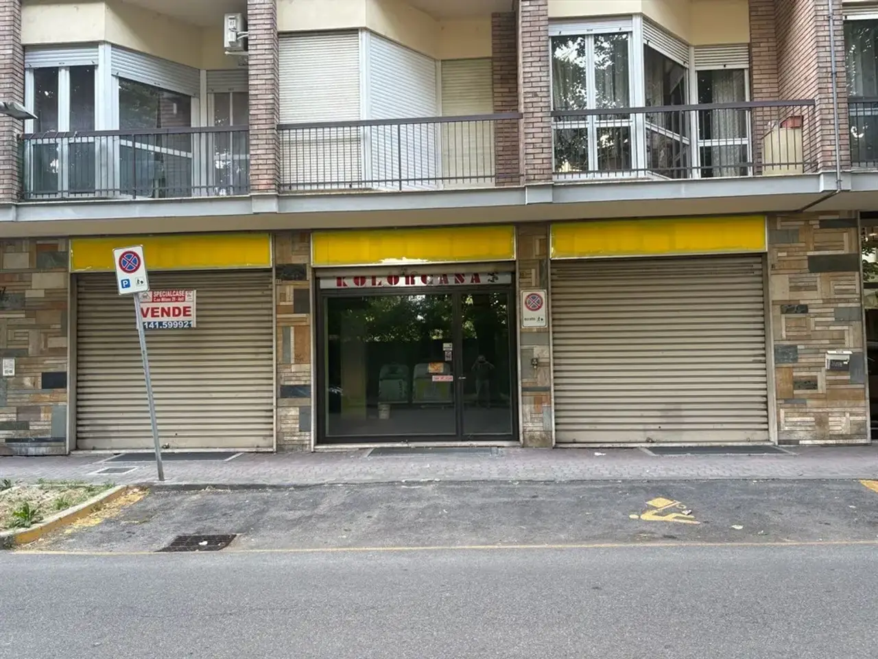 Negozio in Via Pietro Chiesa 53, Asti, {3} - Foto 2