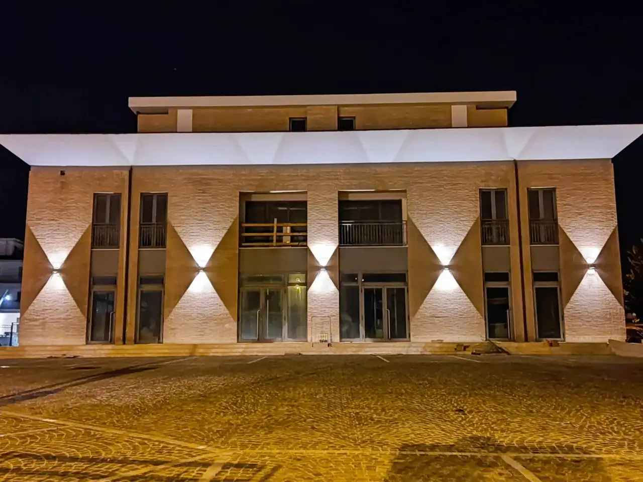 Palazzina commerciale in , Spinetoli, {3} - Foto 2