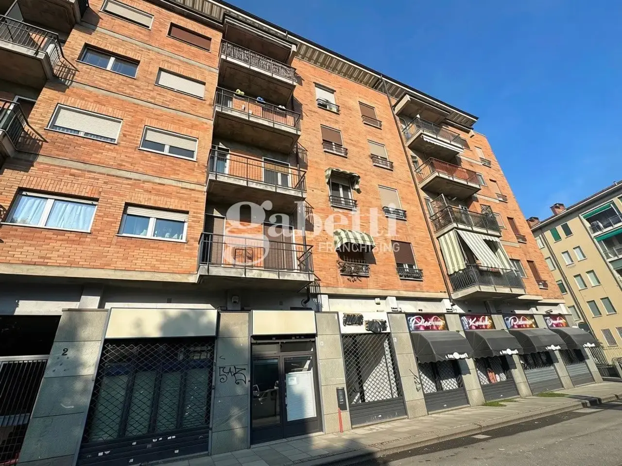 Negozio in Via Monte Cristallo 2/E, Torino, {3} - Foto 1
