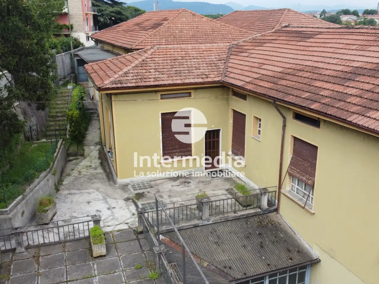 Capannone in Via Galignani 42, Palazzolo Sull'Oglio, {3} - Foto 1