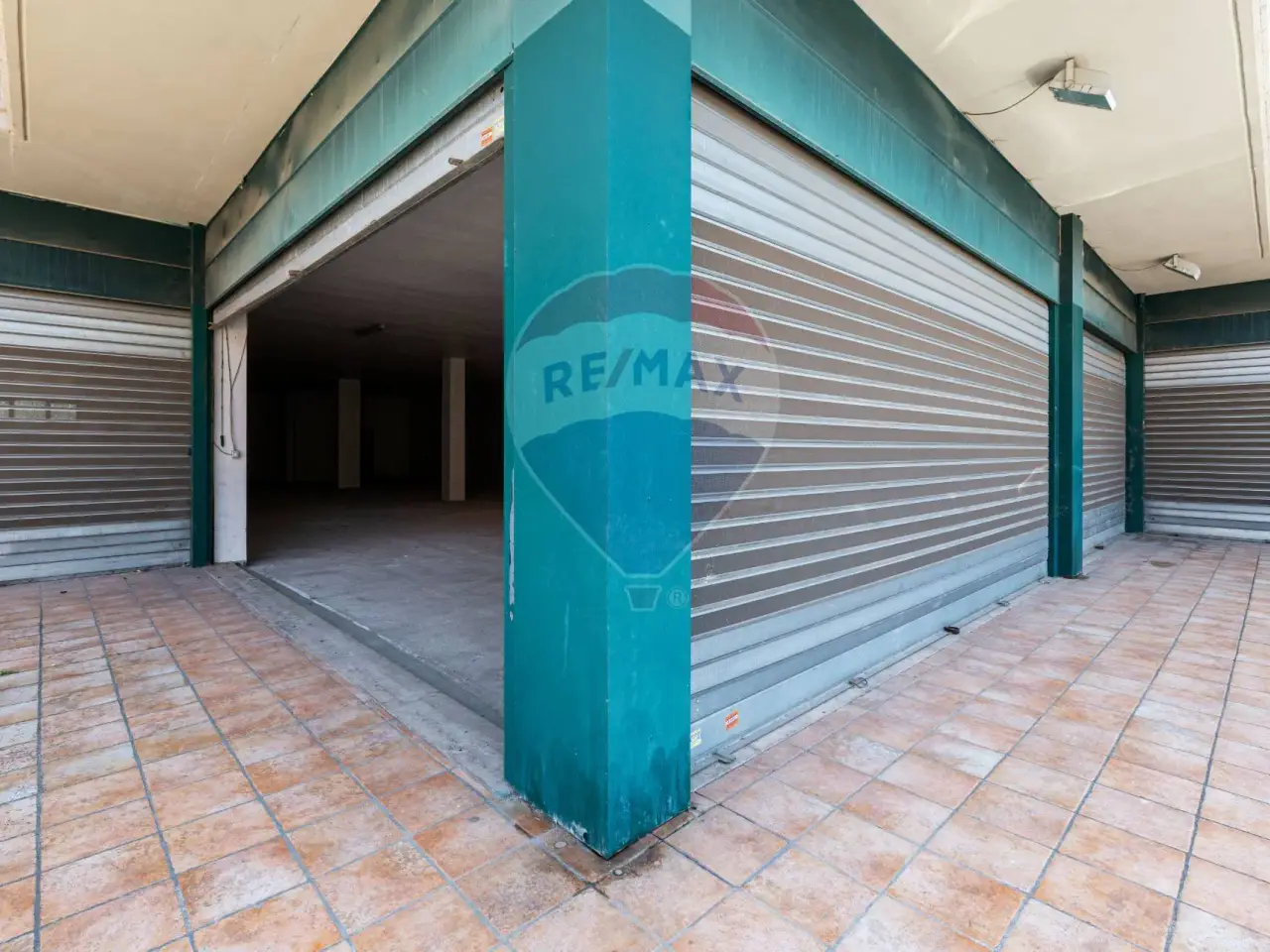 Negozio in Via Salaria 219 B, Monterotondo, {3} - Foto 2