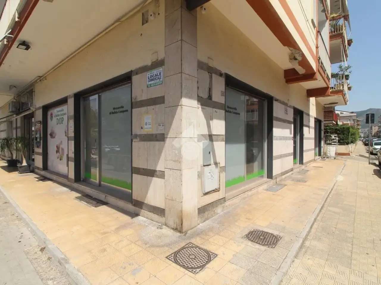 Negozio in Via San Francesco di Paola 11, Casagiove, {3} - Foto 2