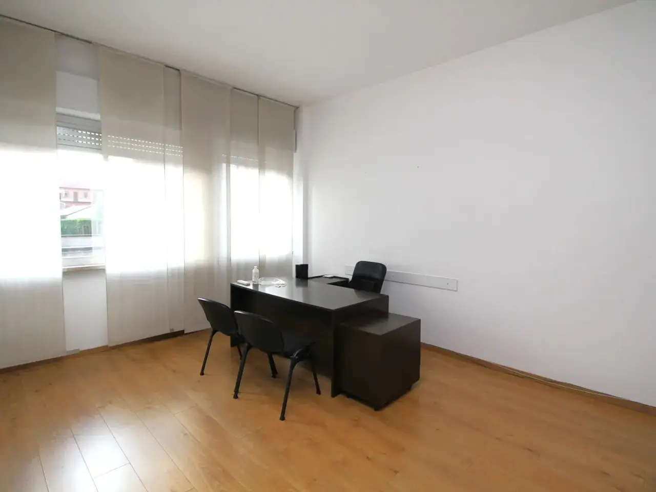 Ufficio in Via Ratti 11, Legnano, {3} - Foto 1