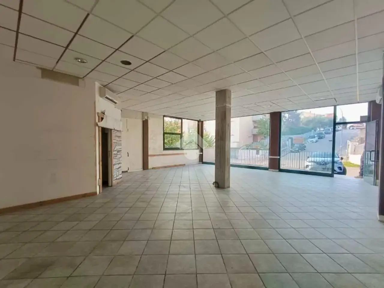 Negozio in Via Certosa 11, Nereto, {3} - Foto 1