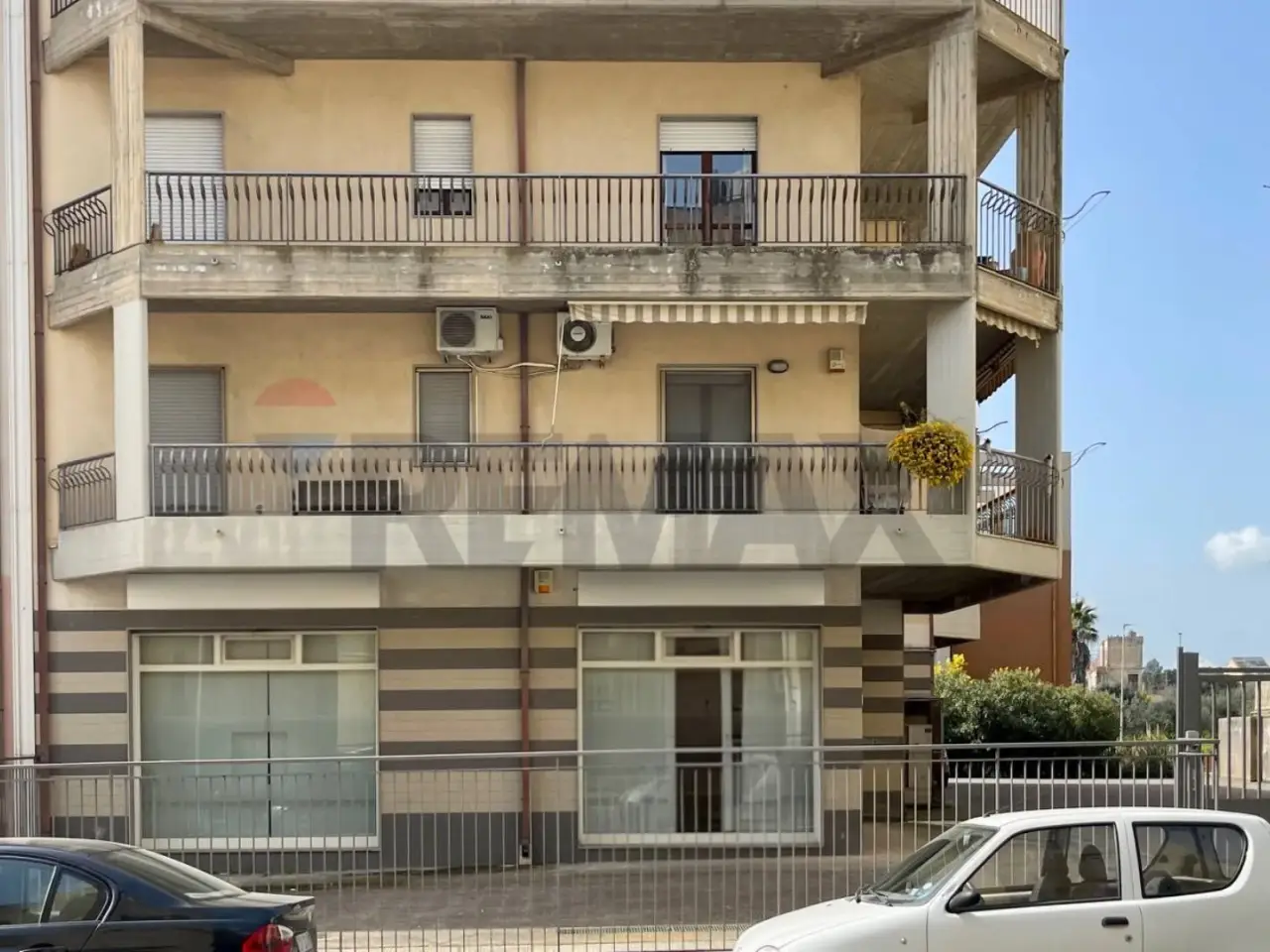 Magazzino in Viale Autonomia 18, Caltagirone, {3} - Foto 1