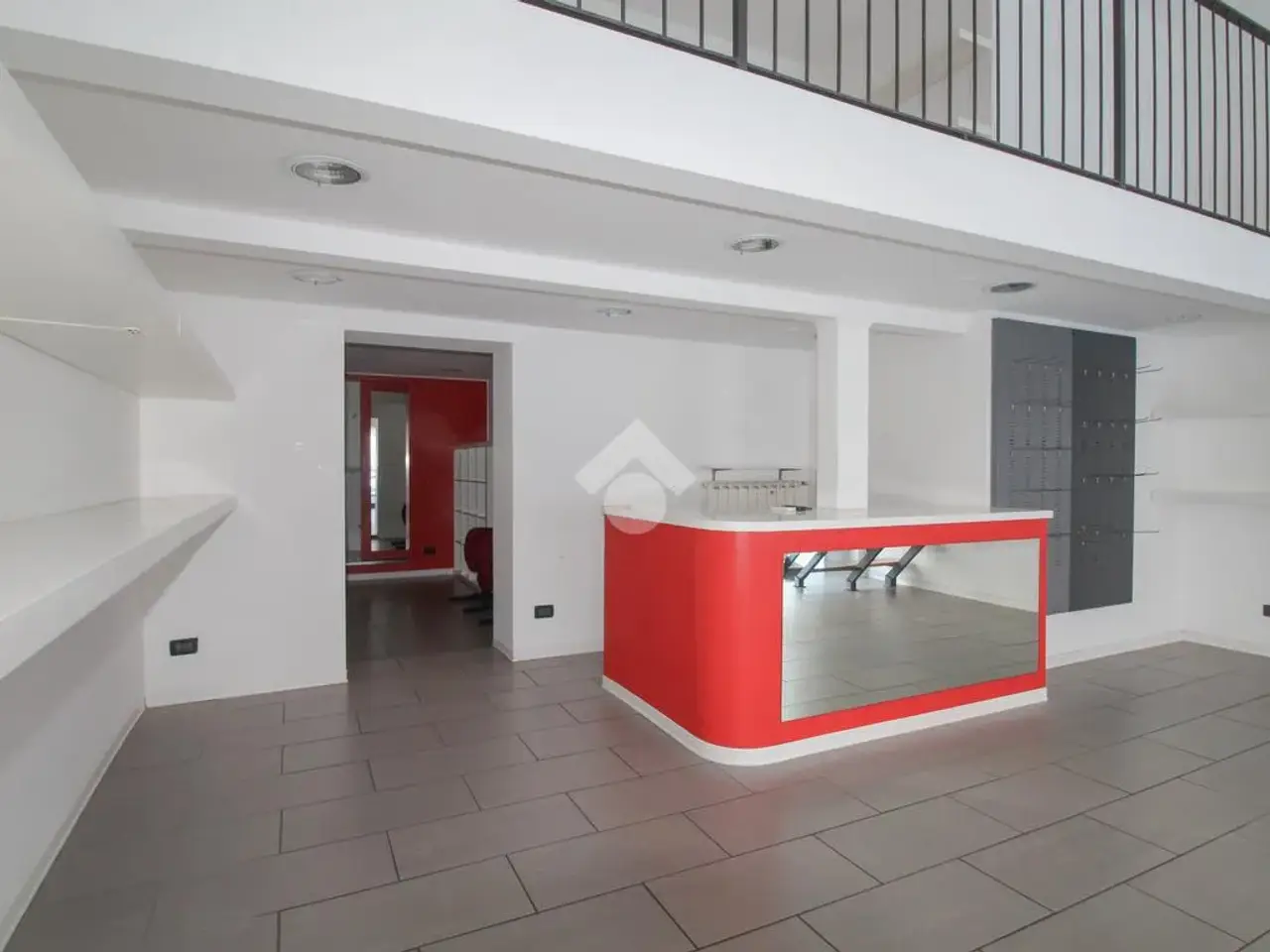 Ufficio in Piazzale Paolo Teggia, Sassuolo, {3} - Foto 1